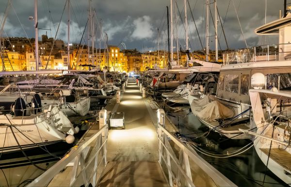 Cómo vender un amarre en BoatYachtBoat